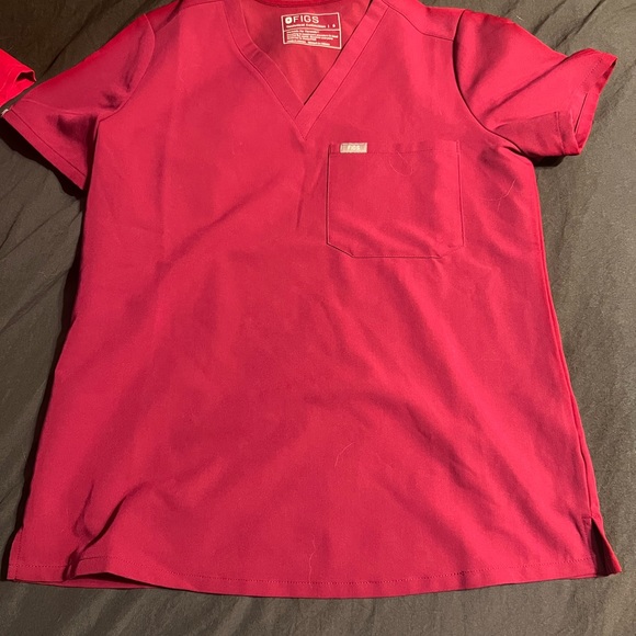 Small Catarina top In magenta 🩷 - Picture 1 of 1